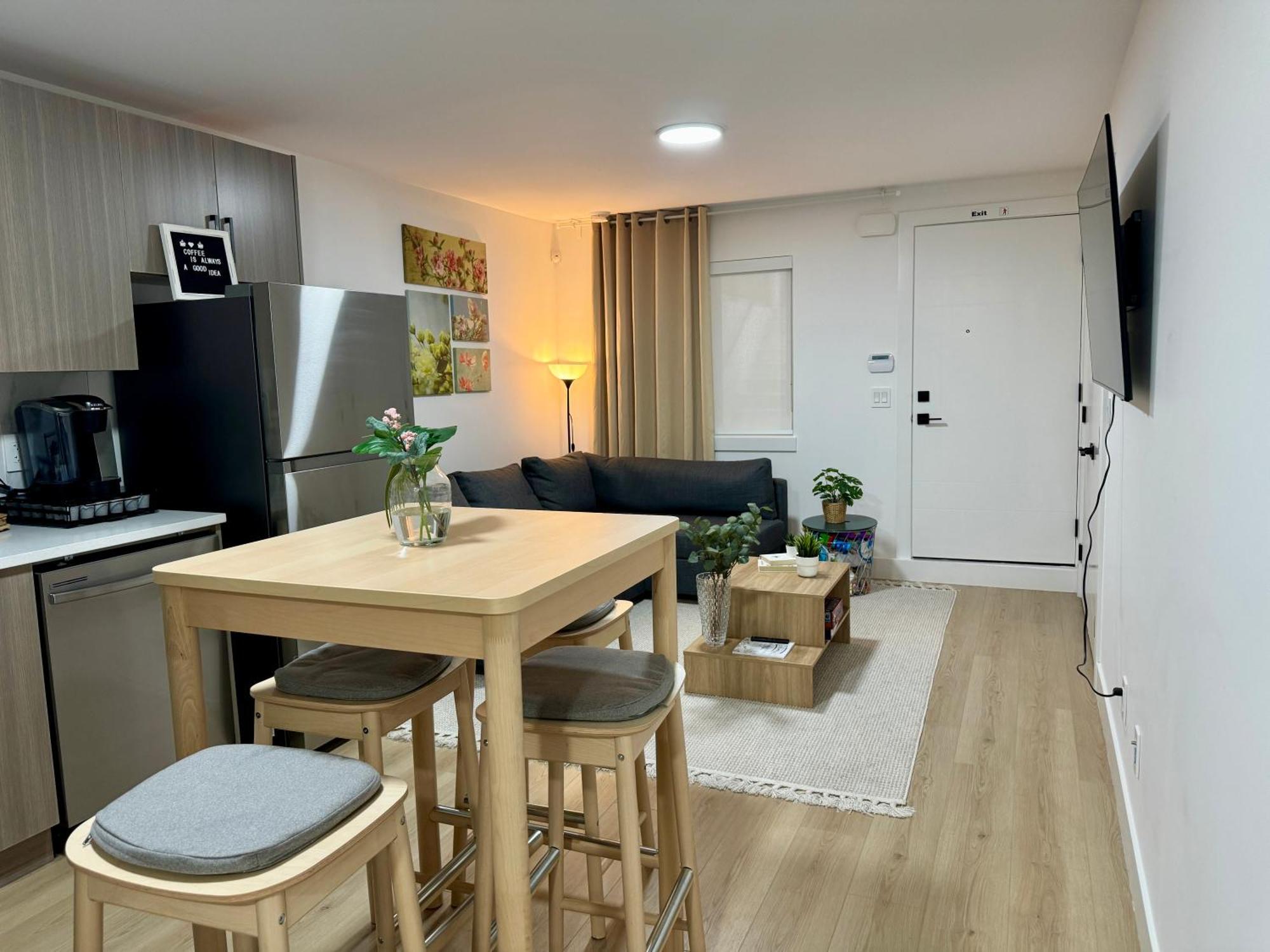The Sunset Haven- Cozy 2Br Basement Suite Near White Rock Surrey Kültér fotó