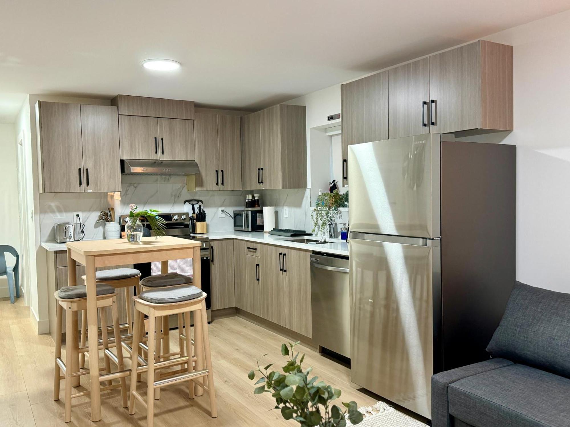 The Sunset Haven- Cozy 2Br Basement Suite Near White Rock Surrey Kültér fotó