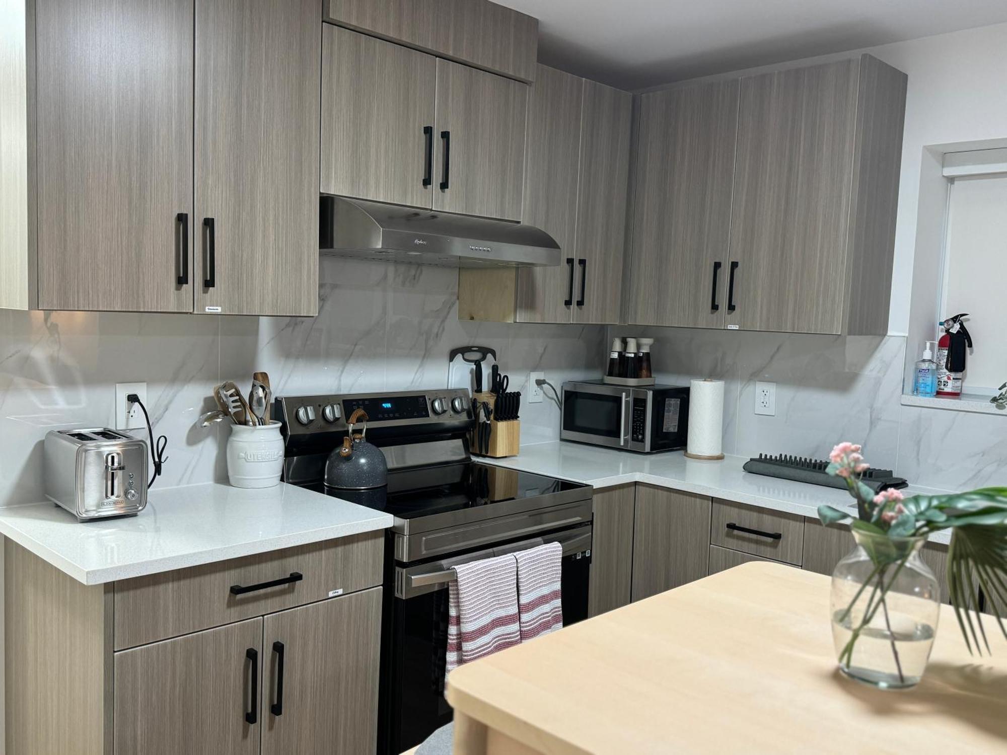 The Sunset Haven- Cozy 2Br Basement Suite Near White Rock Surrey Kültér fotó