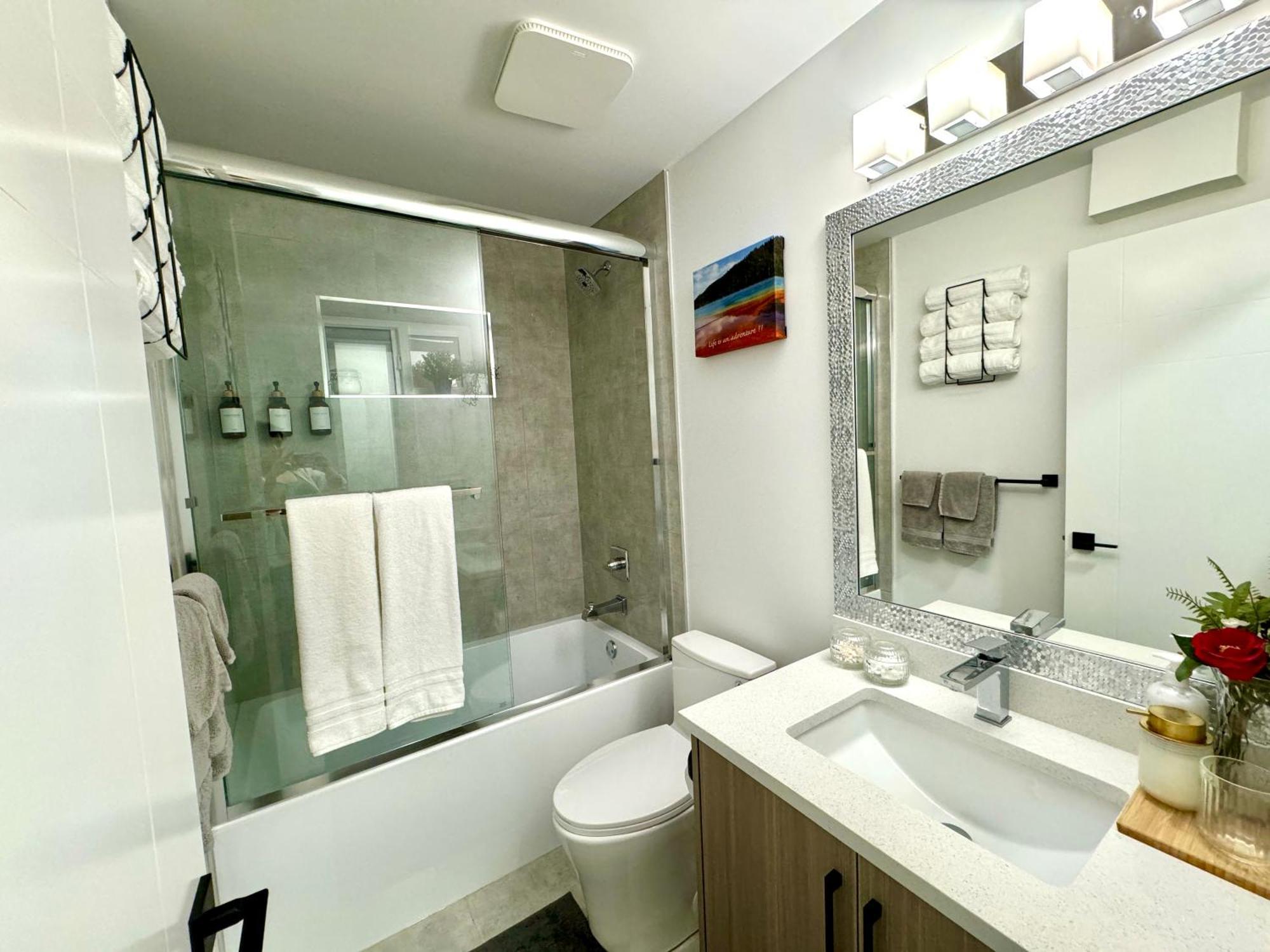 The Sunset Haven- Cozy 2Br Basement Suite Near White Rock Surrey Kültér fotó